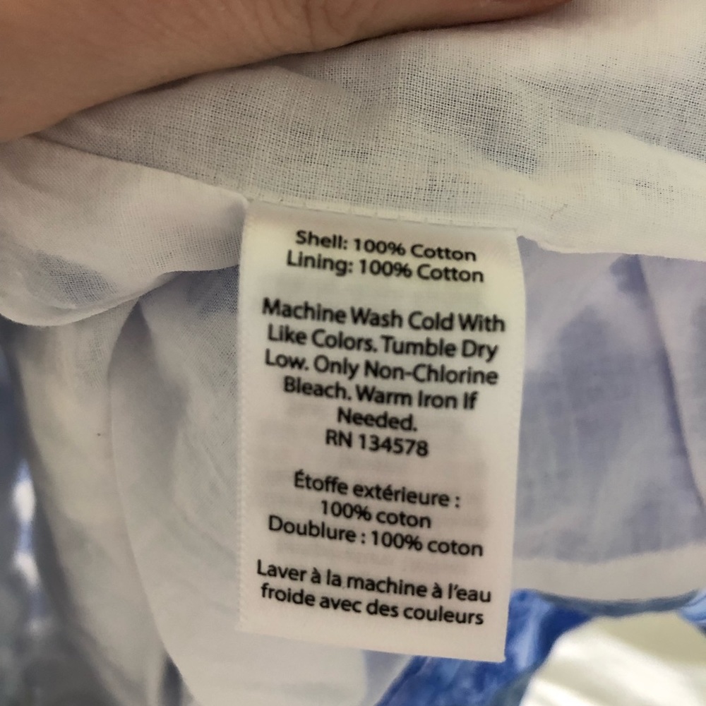 Vineyard Vines pull on short blue/white small - Picture 6 of 6
